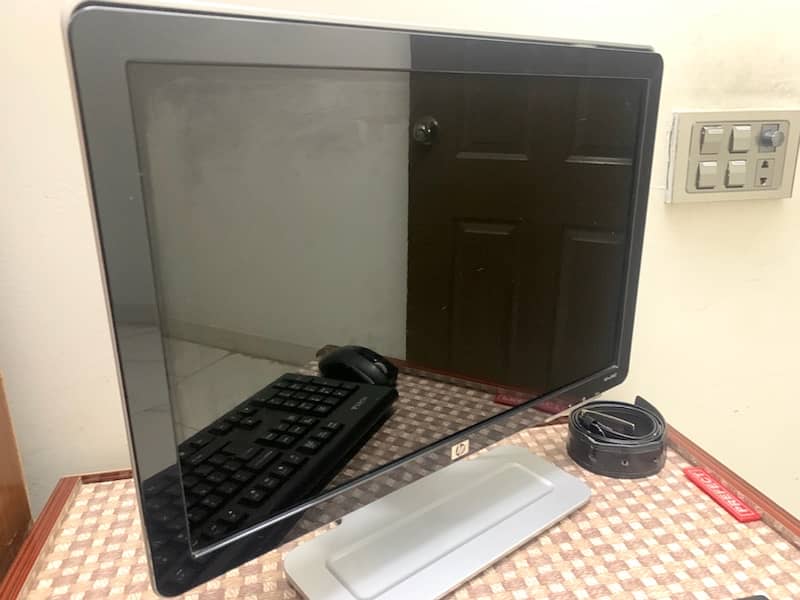 HP Computer Screen 2