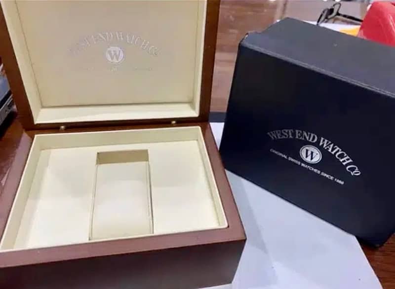 GENUINE SWISS MADE. WEST END SOLID WOOD GENTS WATCH BOX,NEW 2