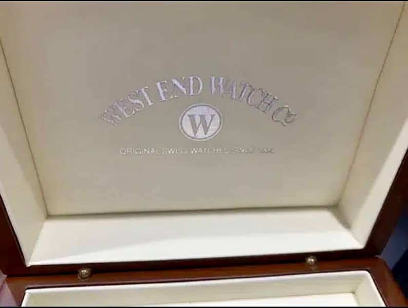 GENUINE SWISS MADE. WEST END SOLID WOOD GENTS WATCH BOX,NEW 7