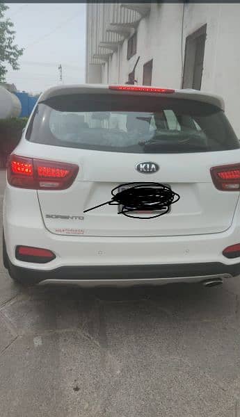 KIA SORENTO AWD 1