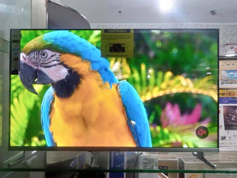 32,,SAMSUNG LED 4K UHD MODEL. 21000. NEW 3 YEAR WARNNTY 03004675739 1