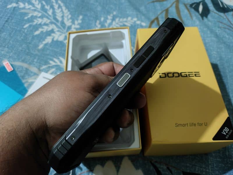 Doogee V30 Rugged Phone 8/256 Official PTA 4