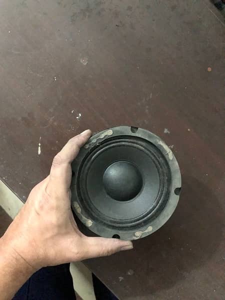 Mid speaker for sale. Its a mid frequency speaker. 2