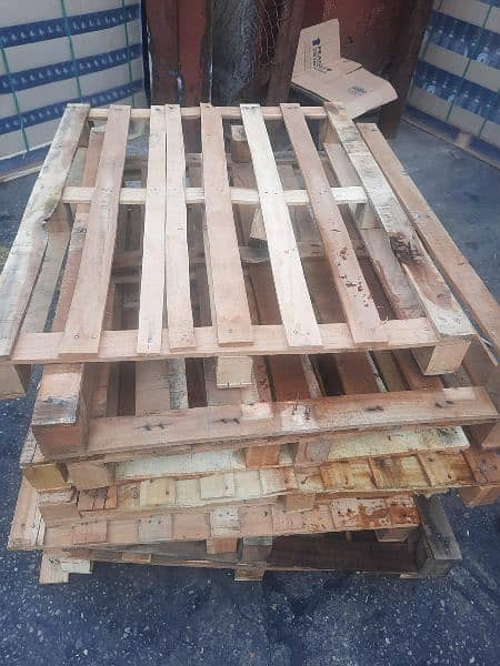 use and new wooden pallets available 2
