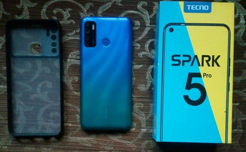 Tecno Spark 5 pro 4/64 GB 1