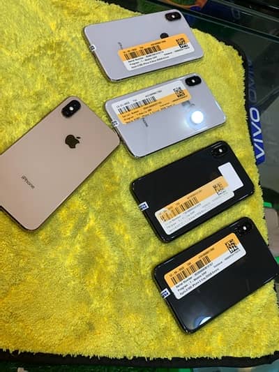 xs and x avilabe 512 256 and 64 GB