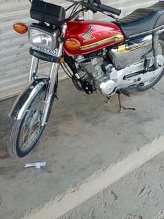 125