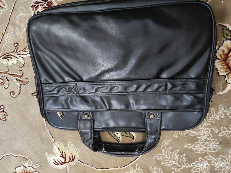 Selling Laptop Bags, 1