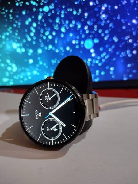 Moto 360 1st Gen Smart Watch 1