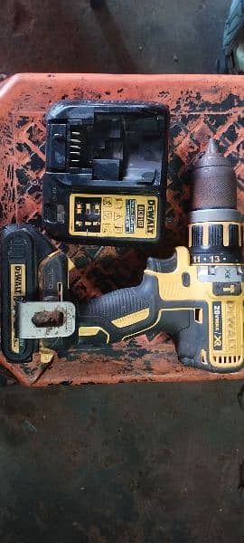 Dewalt 3 Function Drill (DCD-795) 3