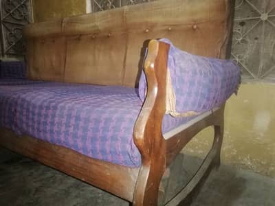 sofa 3 seater tahli ki lakri ka bna hua - Sofa & Chairs - 1068910114