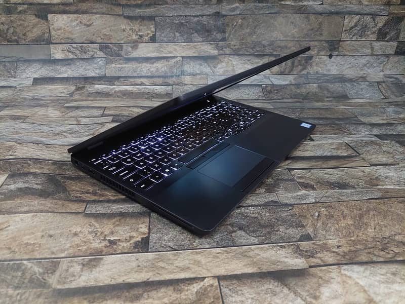 Dell Latitude 5500 Core i5 Laptop RAM 16 GB DDR4 ‎256 GB SSD 5