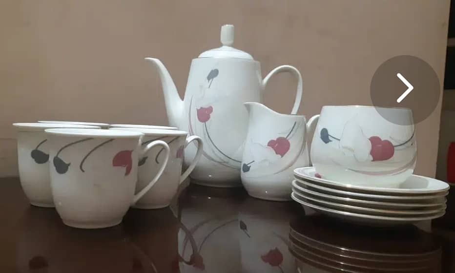 Tea set and half dinner set Made by ROYAL OF JAPAN 1