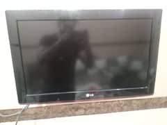 LCD Lg 28 inches