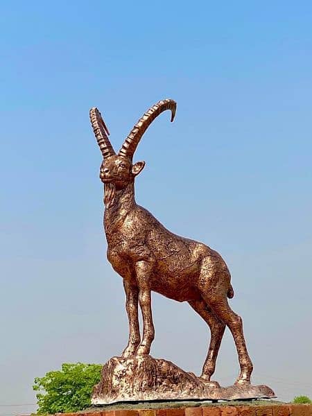 Markhor Ibex Statue and sculpture 1