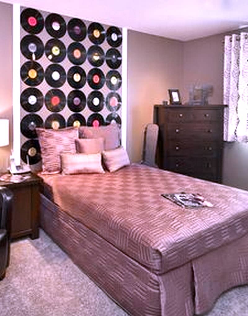Home Decor - - Wall decor  with Vinyl LPs  . 2