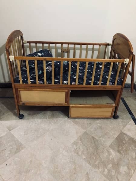 Convertable wooden baby bed moveable 1