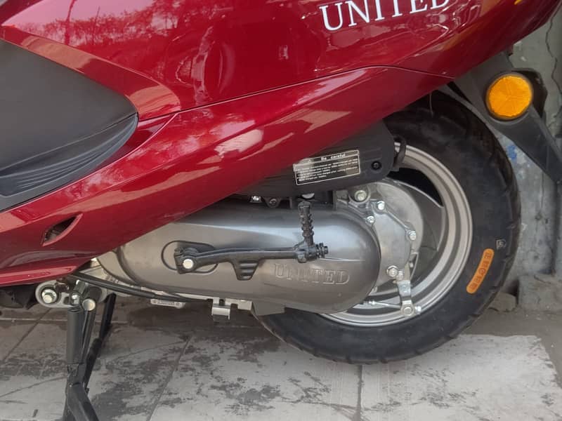 United 100cc Scooty | Automatic Scooter | 2024 Model | Ahsan Autos 4