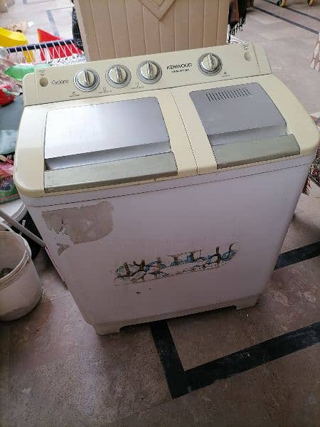 kenwood Machine with dryer. 2 in 1 0