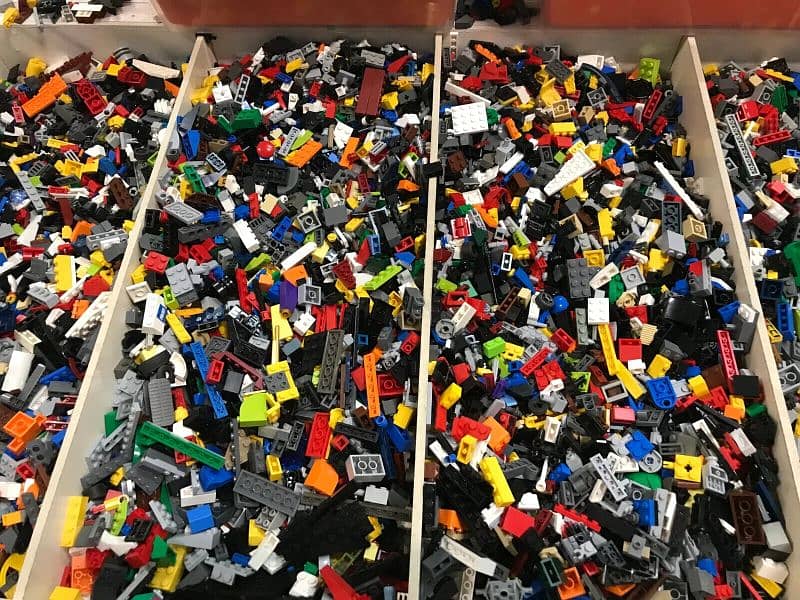 LEGO Pieces of Random Bulk Lot Brick With Accessories & Minifigures 3