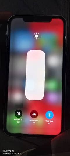 iphone XR 8.5/10 condition 64 gb battery 78 face id on ha