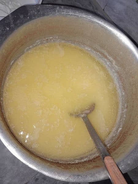 Homemade Fresh and pure desi ghee available 100% from black buffaloes. 0