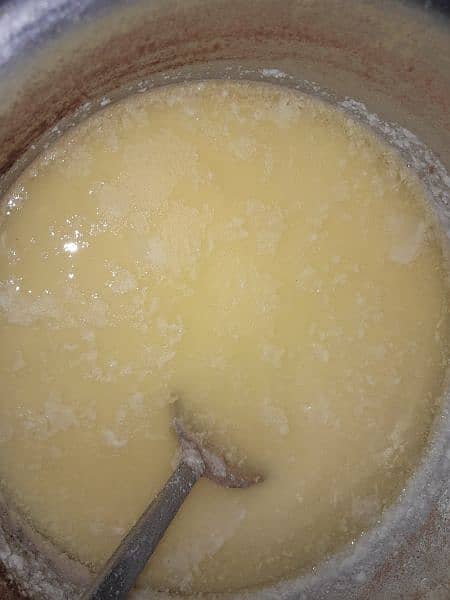 Homemade Fresh and pure desi ghee available 100% from black buffaloes. 1