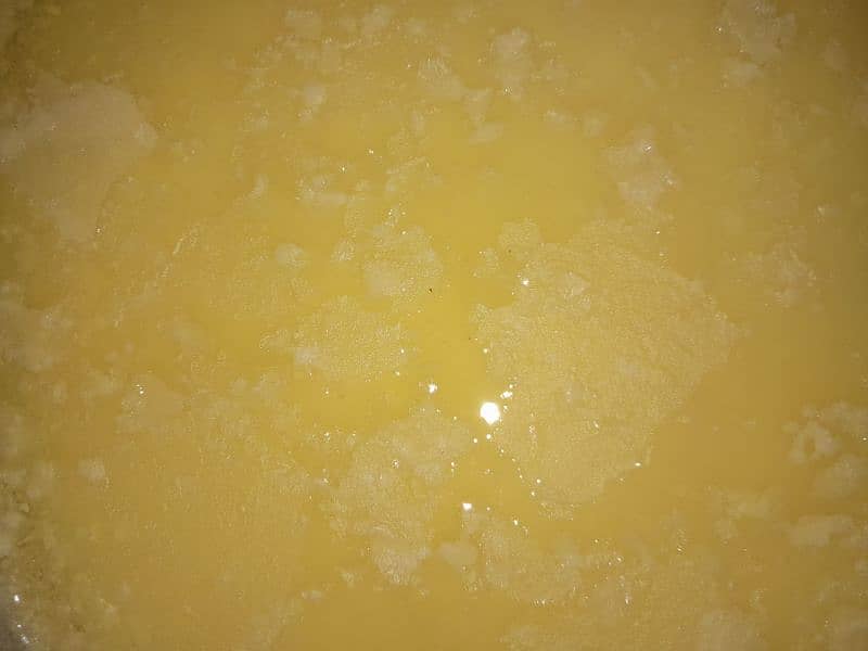 Homemade Fresh and pure desi ghee available 100% from black buffaloes. 2