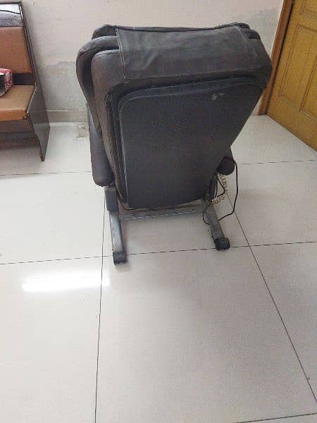 massage chair urgent sale 1