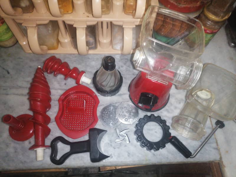 Meat Chopper with all accessories 5