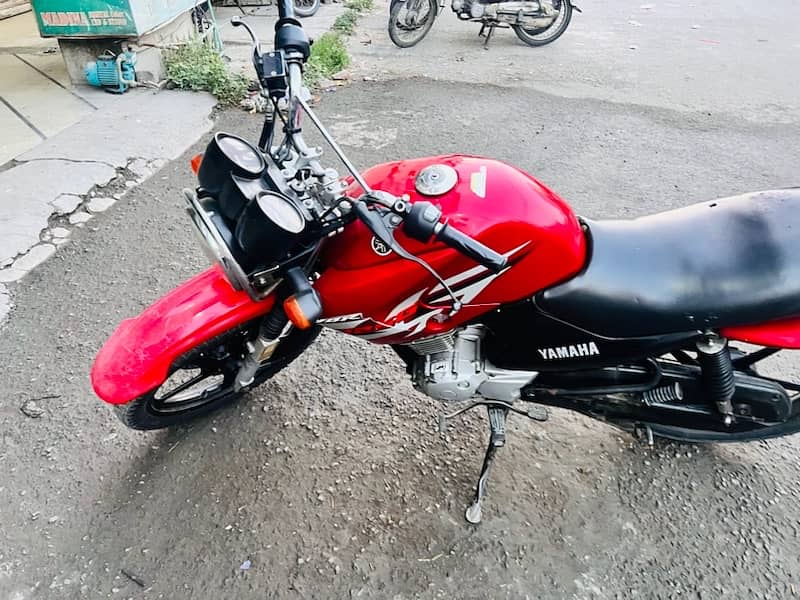 YBR 125 G Available For sale in Lahore 3