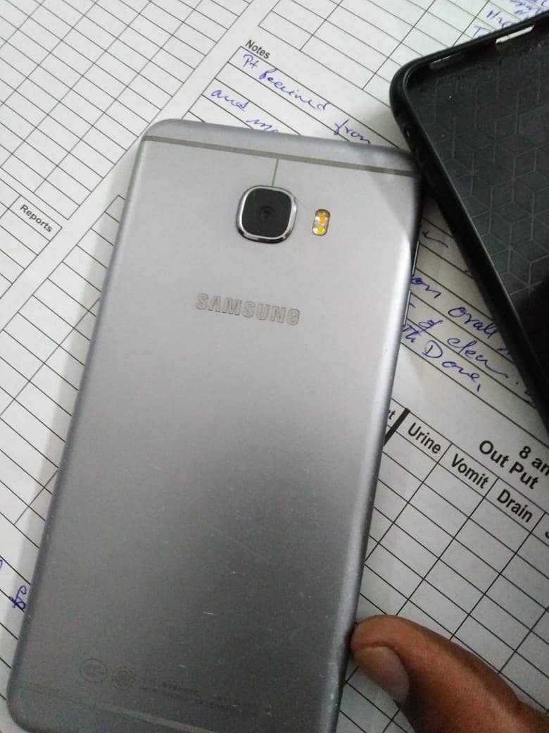 Samsung Galaxy C7 6