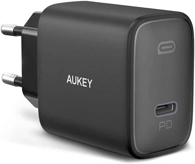 AUKEY SWIFT USB-C PD CHARGER 20W 1