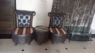 sofa chair riund table