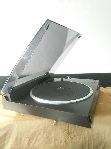 turntable record player 4
