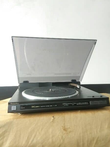 turntable record player 9