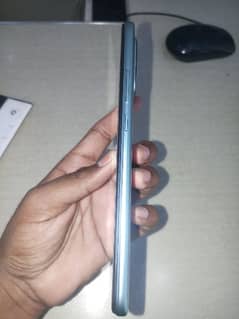 urgen sale 3 days use mobile with box and charging WhatsApp03432042401