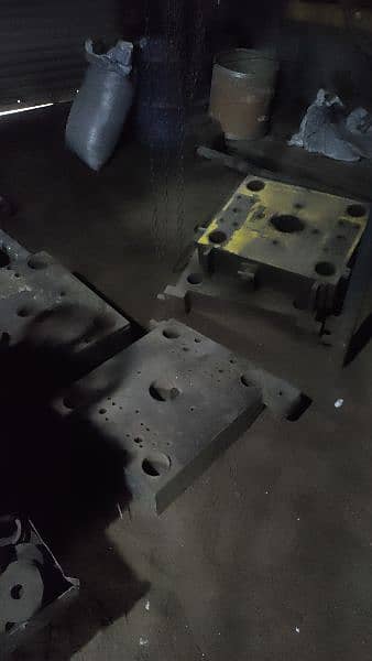 moulding machine repair and spears 3