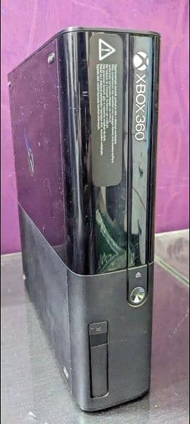 XBox 360 E* 3