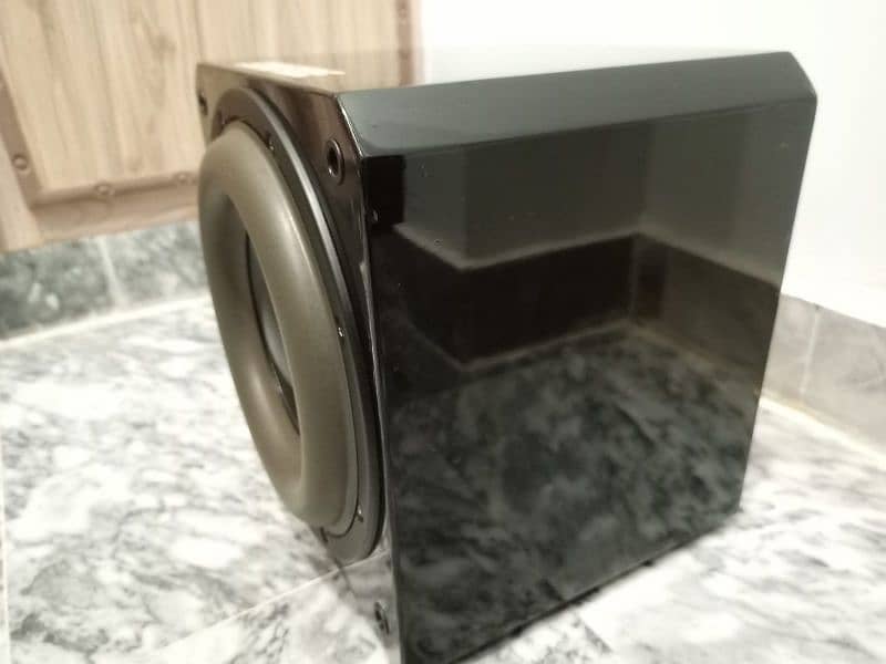 SUNFIRE HRS 10 SUBWOOFER 2