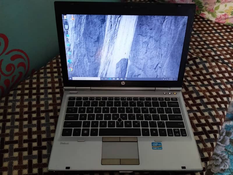 HP Elitebook 2560p Laptop i5 2nd Generation 1