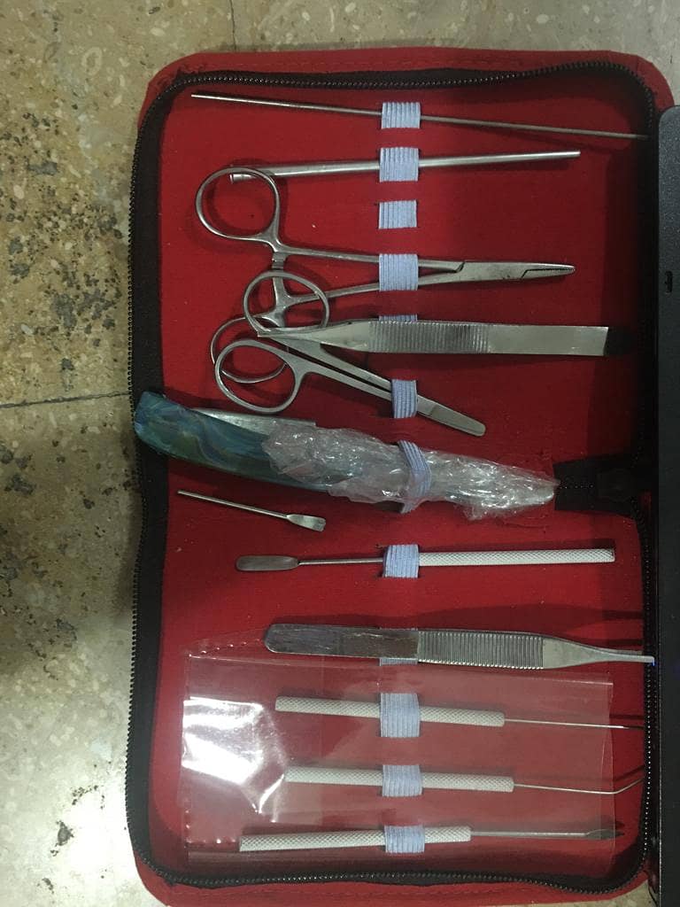 Surgical kit for pre medical students 1