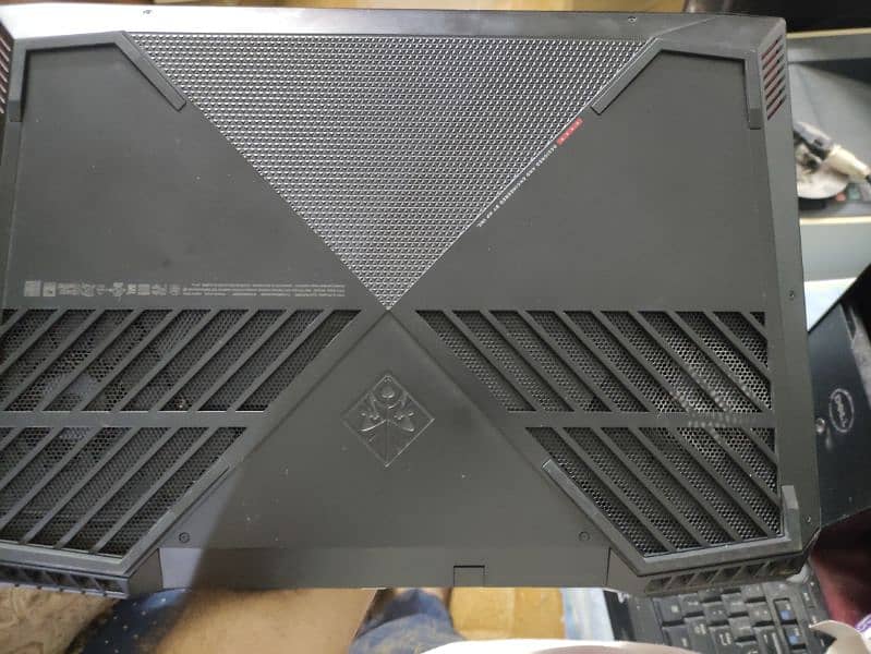 Hp(Omen 15)i7 9th gen Rtx 2060 512gb nvme ssd 3hrBtry 3