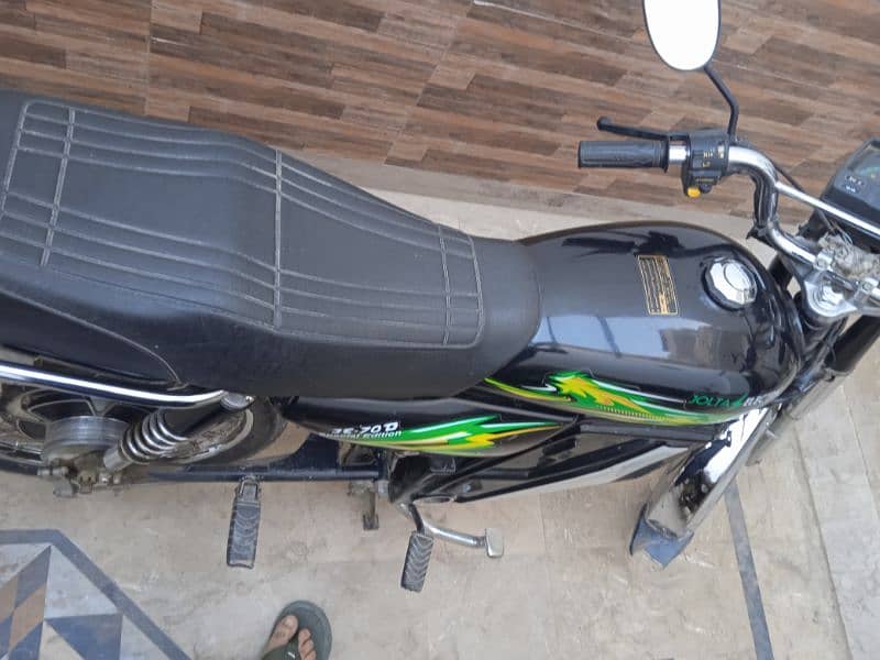 i am selling my  electric bike jolta 4