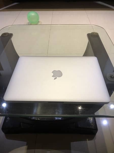 MacBook Pro 13 inch 1