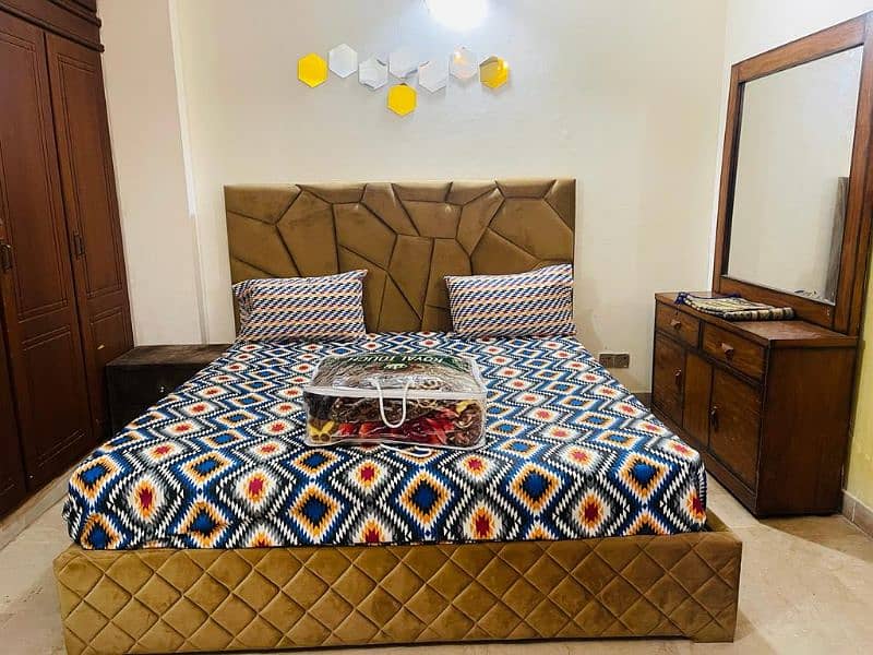 24/7 Luxurious rooms in E-11/4 Islamabad 8