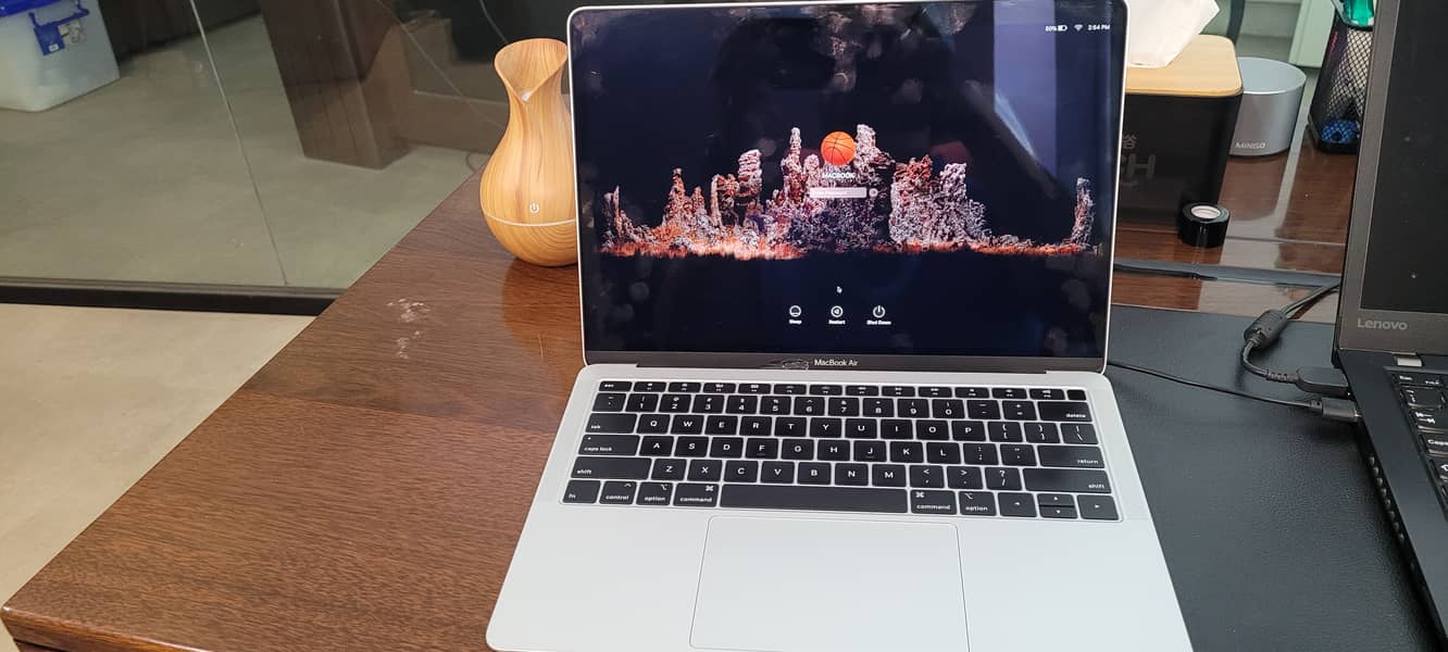 Apple Macbook Air A1932 -13"  - 2019 Model 128GB, Intel i5 processor 0