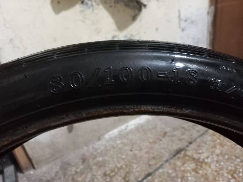 Diamond tyre 80/100/18 5