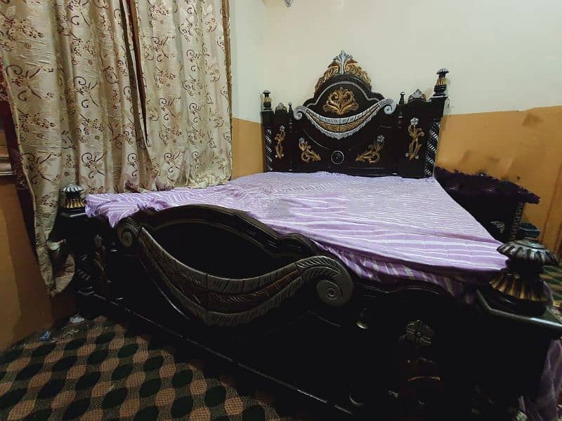 king size bed  all set WhatsApp number 03169925152 4