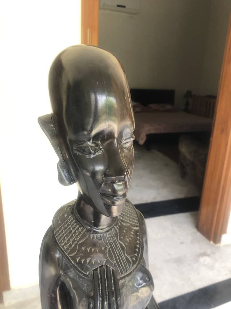 Rare Aftican Ebony Statue in Excellent Condition (life size) 5